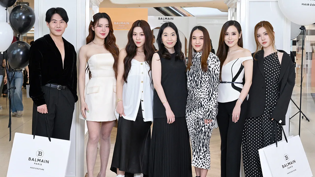 ผมสวย อรพิมล รักศรีอักษร และ กรทิพย์ ภู่สัมพันธ์ เปิดป๊อปอัปสโตร์ของ “BALMAIN HAIR” ผลิตภัณฑ์ดูแลและจัดแต่งทรงผมจากฝรั่งเศส โดยมี ดร.ณภศศิ สุรวรรณ, ร.อ.หญิง ดร.ภัทร์ ดารัสมิ์ ทองสลวยกร และ ชิดชนก หอสัจจกุล มาร่วมงานด้วย ที่เซ็นทรัล เอ็มบาสซี วันก่อน.
