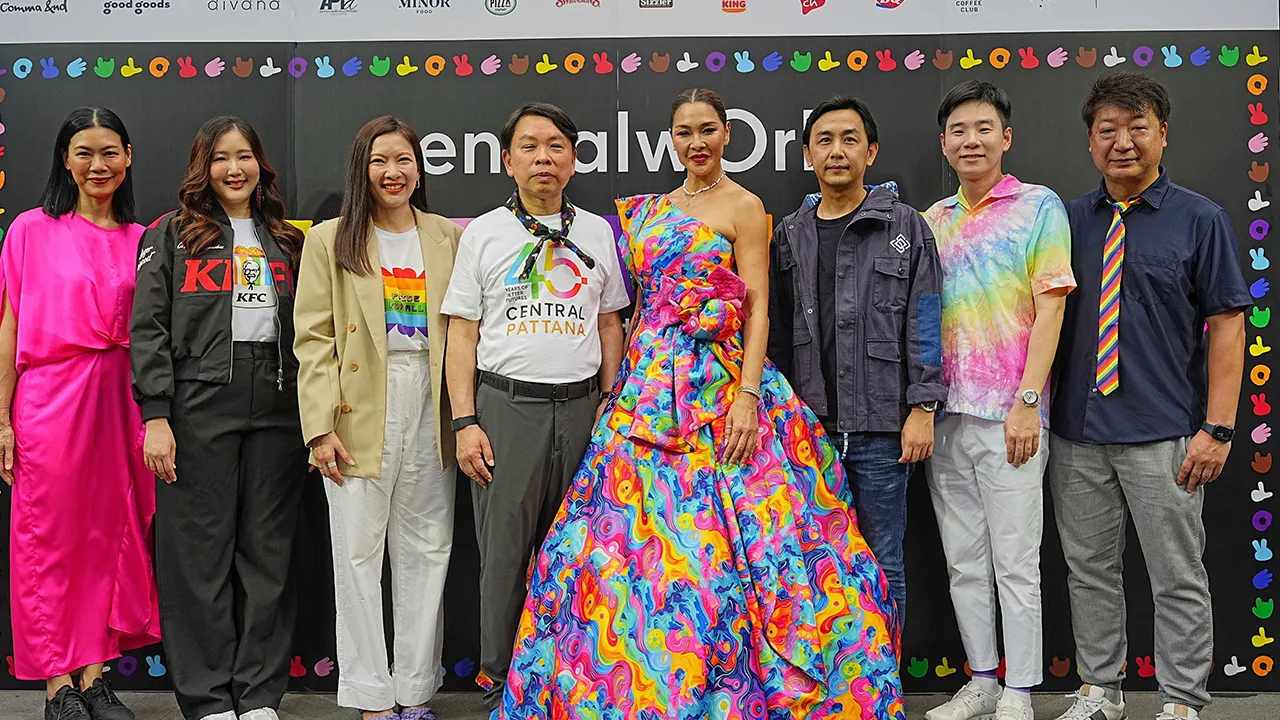 เท่าเทียม ดร.ณัฐกิตติ์ ตั้งพูลสินธนา และ เมทินี กิ่งโพยม จัดแฟชั่นโชว์เปิดงาน “centralwOrld Love with Pride 2025” ส่งต่อพลังความรักและความเท่าเทียมอย่างภาคภูมิใจ โดยมี นภพรรษ ฤดีสุนันท์, ณัฐเดช อังวัฒนพานิช และ ศจิชา งามวสุลักษณ์ มาร่วมงานด้วย ที่เซ็นทรัลเวิลด์ วันก่อน.