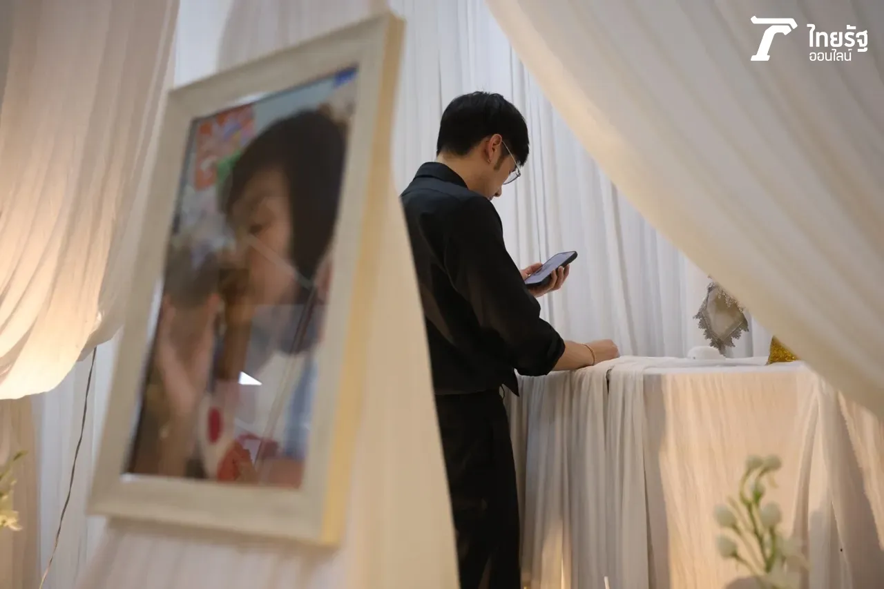 ภัทร์ น้องชาย บอย ปกรณ์ คิดถึงคุณแม่งามทิพย์สุดหัวใจ ยืนคุยกับแม่ทั้งน้ำตา