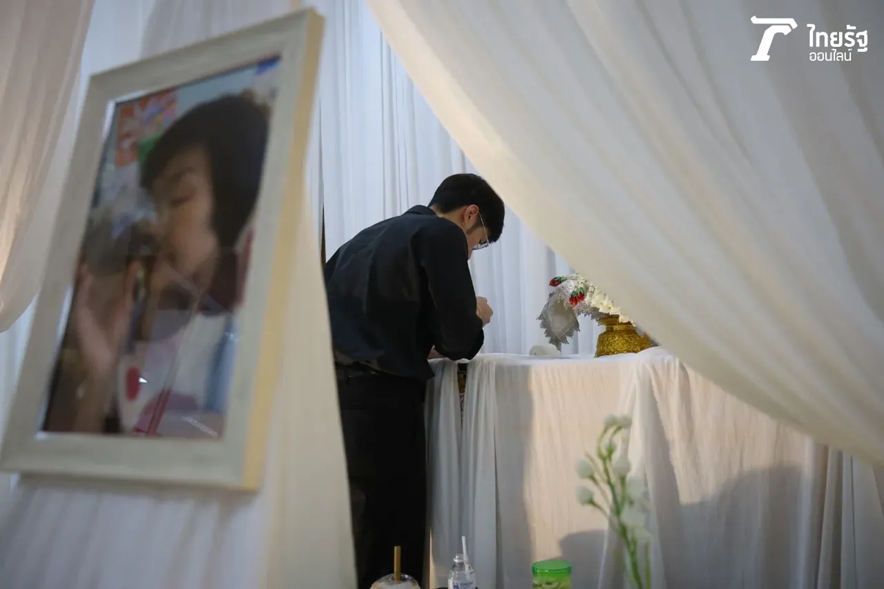 ภัทร์ น้องชาย บอย ปกรณ์ คิดถึงคุณแม่งามทิพย์สุดหัวใจ ยืนคุยกับแม่ทั้งน้ำตา