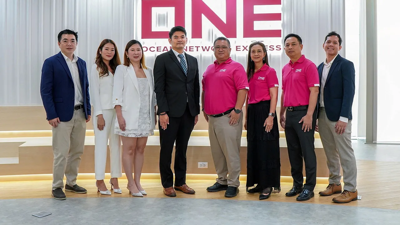 สนง.ใหม่ บ.ญี่ปุ่น ณกุล ทิณพงษ์ ให้การต้อนรับ ยาซูตากะ อิเคดะ ในโอกาสเข้าใช้พื้นที่อาคารเซ็นทรัล พาร์ค ออฟฟิศเซสเป็น สนง.ใหญ่แห่งใหม่ของโอเชี่ยน เน็ตเวิร์ค เอ็กซ์เพรส บริษัทด้านโลจิสติกส์จากญี่ปุ่น โดยมี ปริม เสงี่ยมดำรงกุล มาร่วมต้อนรับด้วย ที่เซ็นทรัล พาร์ค ออฟฟิศ วันก่อน.