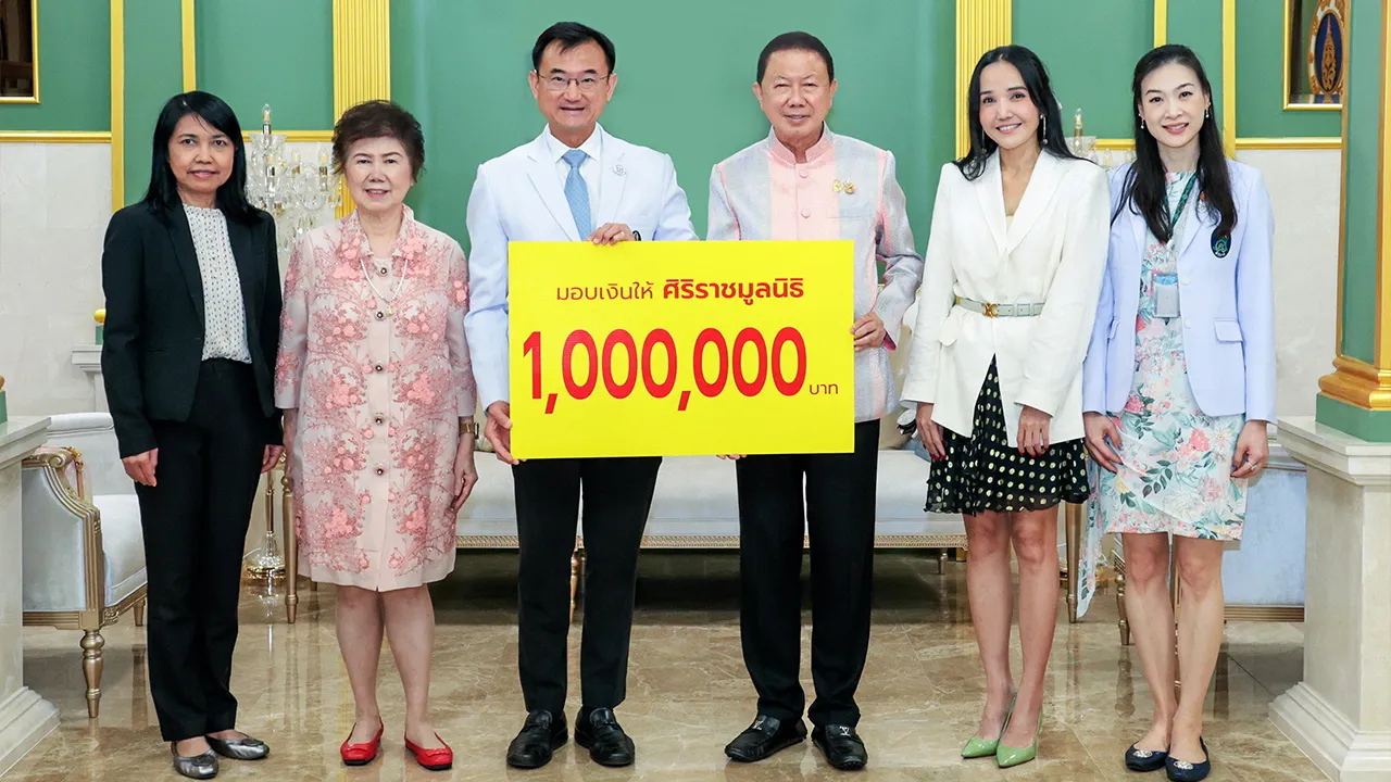 สมทบทุน สนั่น อังอุบลกุล มอบเงินจำนวน 1,000,000 บาท ให้ ศ.นพ.อภิชาติ อัศวมงคลกุล เพื่อสมทบกองทุนปรับปรุงห้องผ่าตัดโรงพยาบาลศิริราช โดยมี ศ.พญ.นันทกร ทองแตง, มยุรี ศิริวัจนางกูร, อรอุมา สุวรรณกูฏ และ อรศิริ คงณศิริ มาร่วมในพิธีด้วย ที่ รพ.ศิริราช วันก่อน.