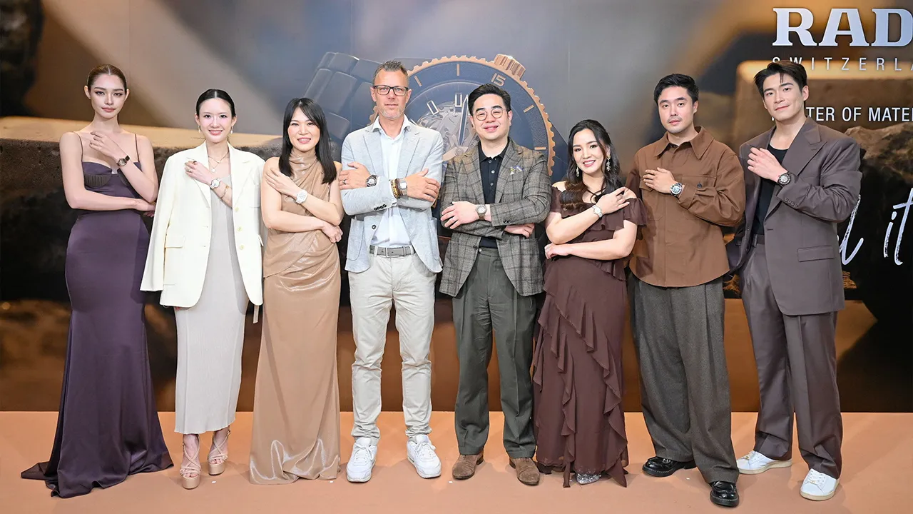 มีแล้วยัง ริโค่ สไตเนอร์ และ ธีรเนตร ภัทรวุฒิพงศ์ จัดงานแนะนำคอลเลกชันกัปตันคุก, อะนาตอม, ทรู สแควร์, ไดสตาร์, เซนทริกซ์และลา คูโปล ของนาฬิการาโด โดยมี ณรงค์ฤทธิ์ ศรีตลานนท์, อภินรา ศรีกาญจนา และ รัญชน์รวี เอื้อกูลวราวัตร มาร่วมงานด้วย ที่ริน แอท เรนทรี วันก่อน.