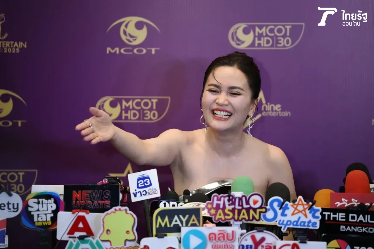 รู้จักนักร้องสาว ก้านตอง ทุ่งเงิน เจ้าของเพลง จื่อบ่ - กุหลาบ รอนานกว่า 18 ปีกว่าจะดัง