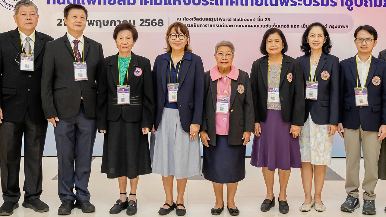 ทันตแพทย์ - รศ.ทพญ.ดร.ศิริวิมล ศรีสวัสดิ์ เปิดการประชุมวิชาการครั้งที่ 119 ทันตแพทยสมาคม โดยมี รศ.ทพญ.ภรณี พีรานนท์, ทพ.ชวลิต กาญจนโอภาสวงศ์, ทพ.อนุชา จิตจาตุรันต์ และ พล.ท.หญิง นวรัตน์ สุนทรวิทย์ มาร่วมประชุมด้วย ที่โรงแรมเซ็นทาราแกรนด์ เซ็นทรัลเวิลด์ วันก่อน.
