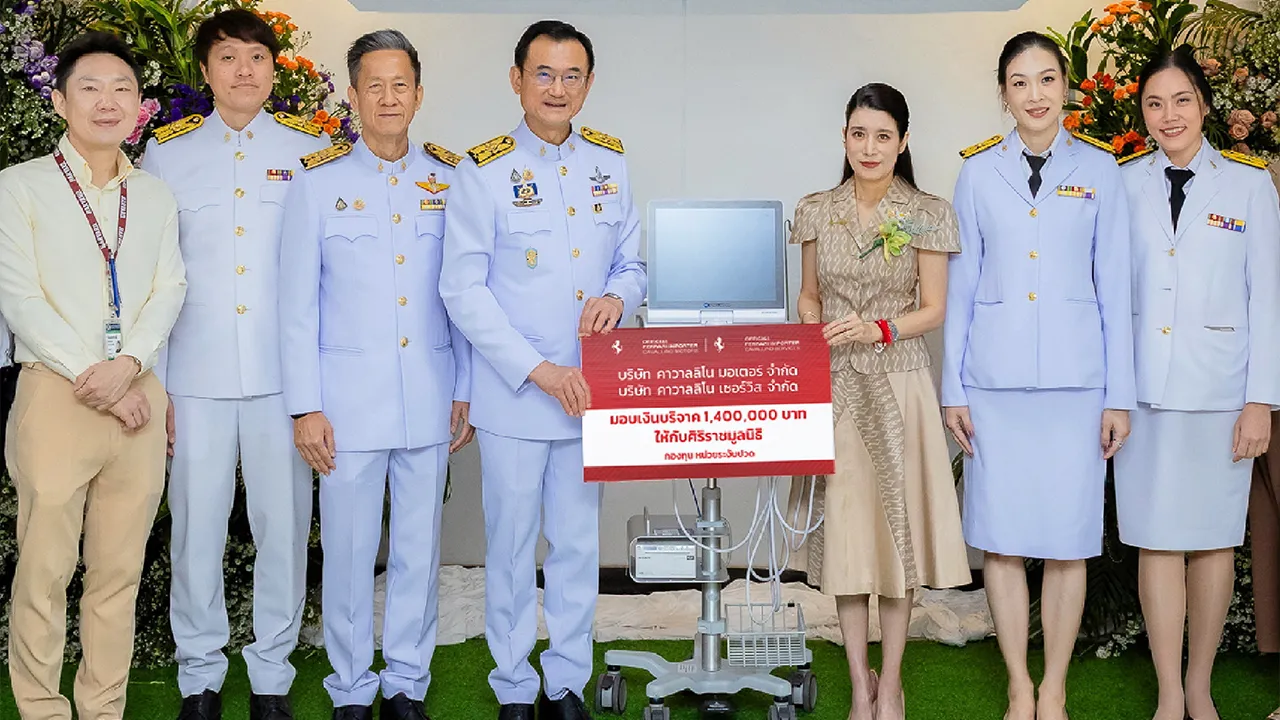 ให้โรงพยาบาล - นันทมาลี ภิรมย์ภักดี มอบเงิน 1,400,000 บาท ให้ ศ.นพ.อภิชาติ อัศวมงคลกุล เพื่อจัดซื้อเครื่องอัลตราซาวด์ Sonimage HS1 สำหรับใช้ในกองทุนหน่วยระงับปวด โดยมี ศ.พญ.นันทกร ทองแตง และ รศ.นพ.นันตสรณ์ สิญจน์บุณยะกุล มาร่วมรับมอบด้วย ที่ รพ.ศิริราช วันก่อน.