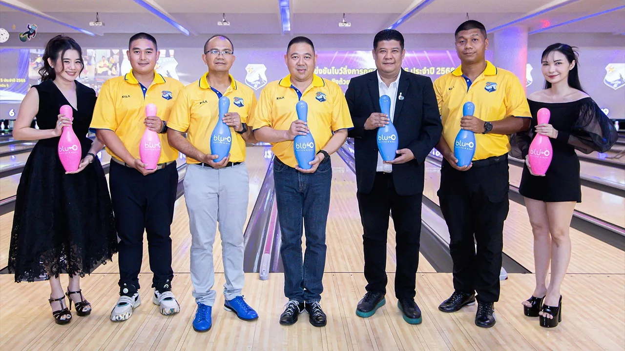 แข่งโบว์ลิ่ง น.อ.พงศ์ชนินทร์ นุชประเสริฐ และ ธนาธร สุวิชา จัดการแข่งขันโบว์ลิ่งการกุศลกองบิน 5 เพื่อหารายได้เป็นสวัสดิการข้าราชการ ลูกจ้าง บน.5 โดยมี น.อ.พยุงศักดิ์ สยมพร, น.อ.ณัฐวุฒิ จันทรจิต และ น.อ.ชิดพล อุไรพงษ์ มาร่วมงานด้วย ที่เมเจอร์ ซีนีเพล็กซ์ รังสิต วันก่อน.