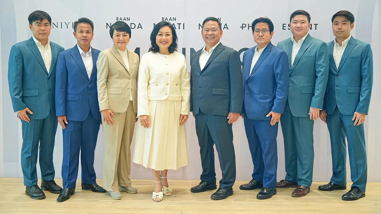 โปรดทราบ วัลยา จิราธิวัฒน์ และ กรี เดชชัย แถลงข่าวแผนธุรกิจที่อยู่อาศัย ปี 2568 ของเซ็นทรัลพัฒนา เรซซิเด้นซ์ พร้อมโครงการใหม่ “บ้านนิรดา แจ้งวัฒนะ-ชัยพฤกษ์” โดยมี นาวิตรา จันเกษม, กีรติ ไตรเพิ่ม และ อำนาจ ศรีมรกตกาญจน์ มาร่วมงานด้วย ที่เซ็นทรัลเวิลด์ วันก่อน.