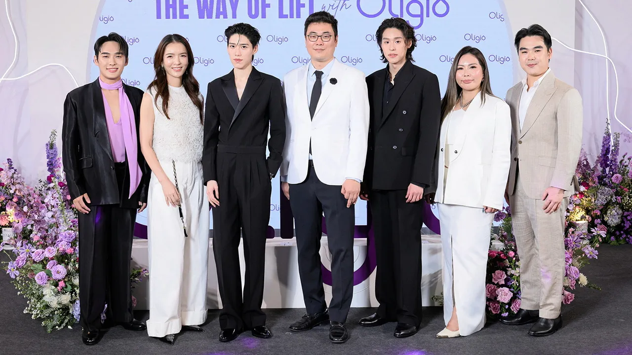 ทำให้สวย ไอแซค จาง เปิดตัว พุฒิพงศ์ อัสสรัตนกุล และ กฤษฏ์ อำนวยเดชกร พรีเซนเตอร์ของ “Oligio” เครื่องกระชับผิวหน้าและลำคอได้รับความนิยมทั้งในไทยและเกาหลี โดยมี รัตมา กำธรเจริญ และ พญ.วรนรี วินะยานุวัติคุณ มาร่วมงานด้วย ที่สยามพารากอน วันก่อน.