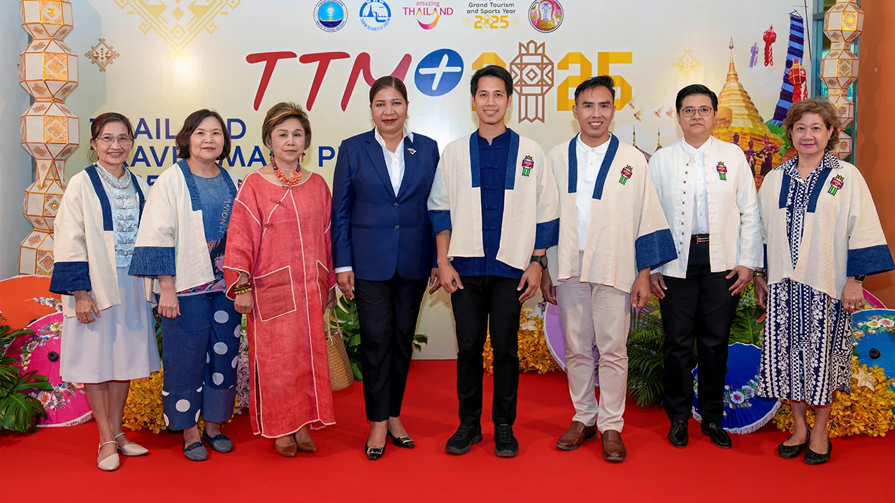อย่าพลาด วีรพงศ์ ฤทธิ์รอด, จิระวดี คุณทรัพย์ และ นพ.ธีรพัฒน์ ตันพิริยะกุล แถลงข่าวการจัดงาน “Thailand Travel Mart Plus 2025” เพื่อส่งเสริมการท่องเที่ยวไทย ระหว่าง 4-6 มิ.ย. โดยมี ภาวิณี ธิลำพูน และ กิตติ เผดิมผล มาร่วมงานด้วย ที่อุทยานราชพฤกษ์ จ.เชียงใหม่ วันก่อน.