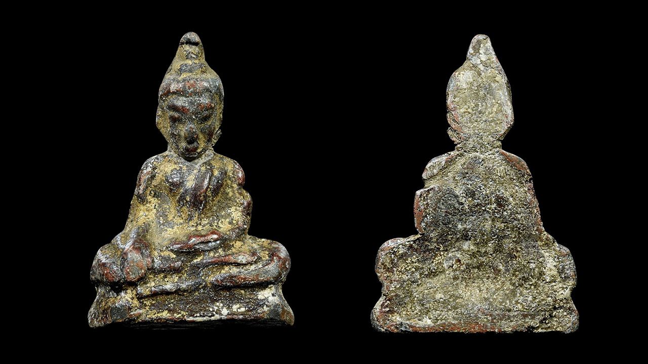 พระท่ากระดาน กรุเก่า ของ นพ.ภาณุเมส ศรีสว่าง.