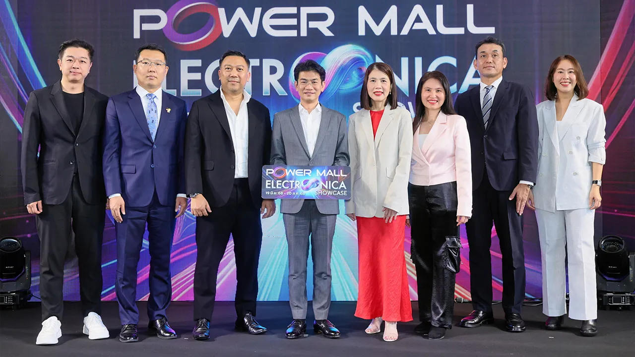 อย่าพลาด - รัชตะ สุทธาพัฒน์ธานนท์ เปิดงาน “เพาเวอร์ มอลล์ อิเล็คทรอนิก้า โชว์เคส” รวบรวมนวัตกรรมสินค้ากลุ่ม AI ครั้งยิ่งใหญ่แห่งปี จัดถึง 20 ส.ค. โดยมี ชวพจน์ เทียนทอง, ขวัญใจ นพนันทกุล, ชิซุโอะ นาคาสึคาสะ และ เสาวณีย์ สิราริยกุล ร่วมงาน ที่สยามพารากอน วันก่อน.