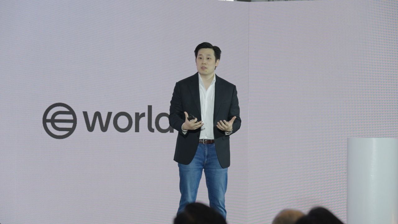 ภัคพล ตั้งตงฉิน ผู้จัดการประจำประเทศไทย บริษัท Tools for Humanity