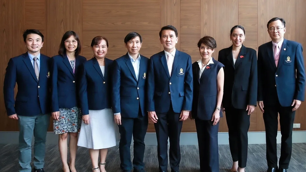 ซื้อได้เลย ศ.ทพ.ดร.พรชัย จันศิษย์ยานนท์, ทพ.กฤษดา เรืองอารีย์รัชต์, ดร.กรรณิการ์ ชินประสิทธิ์ชัย และ ประณยา นิถานานนท์ แถลงข่าวการจำหน่าย Chula Dent และ Pet Denta ผลิตภัณฑ์ดูแลช่องปากบนแพลตฟอร์ม KTC U SHOP ที่คณะทันตแพทยศาสตร์ จุฬา วันก่อน.