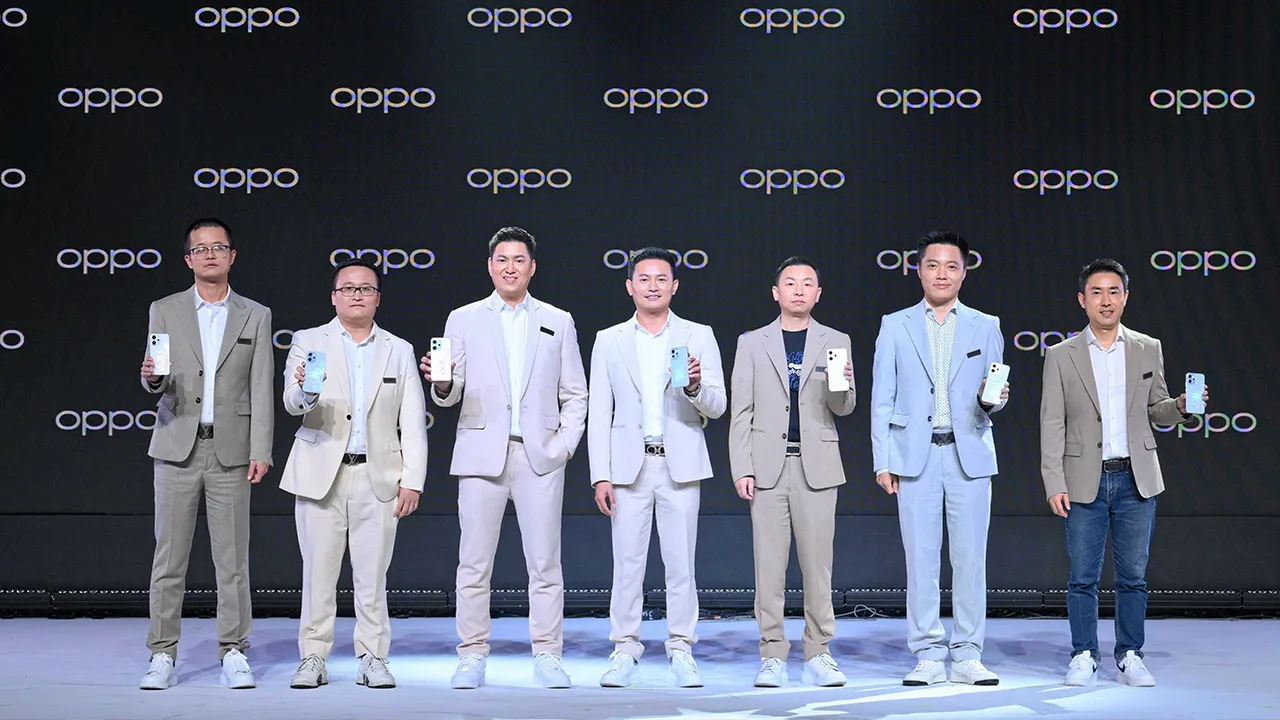 ถ่ายรูปสวย ชานนท์ จิรายุกุล เปิดตัว “OPPO Reno14 Series 5G” สมาร์ทโฟนรุ่นล่าสุดอัปเกรดการถ่ายภาพพอร์ตเทรตให้สวยไปอีกขั้นด้วย AI Flash Photography ให้ภาพสวยคมชัดทุกสภาพแสง โดยมี จาง เหยียน, หวัง หย่ง และ เหวิน ไท่กั๋ว ที่ยูโอบี ไลฟ์ เอ็มสเฟียร์ วันก่อน.