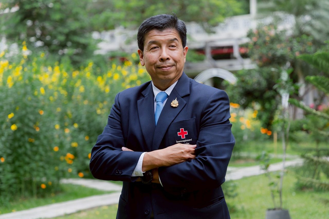 รศ.นพ. ฉันชาย สิทธิพันธุ์ ผู้อำนวยการโรงพยาบาลจุฬาลงกรณ์ สภากาชาดไทย และคณบดี คณะแพทยศาสตร์ จุฬาลงกรณ์มหาวิทยาลัย