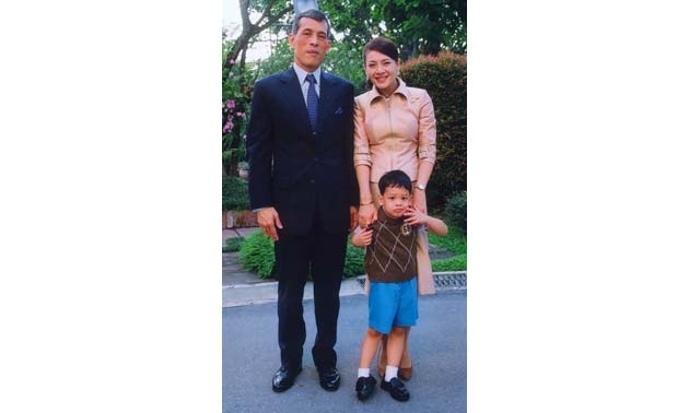 ราชวงศ์ทั่วโลกฉลองปีใหม่ครอบครัวอบอุ่น