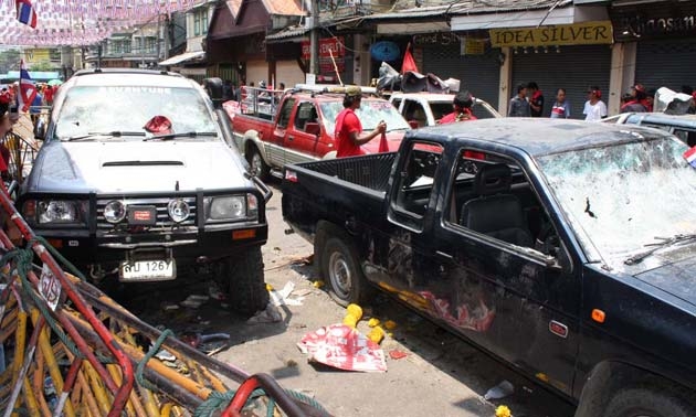 ประมวลภาพความเสียหายสี่แยกคอกวัว วันที่ 11 เม.ย.