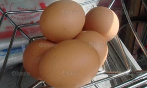 จีนหัวใสผลิตไข่ปลอม ราคาไม่ถึง 1 บ.