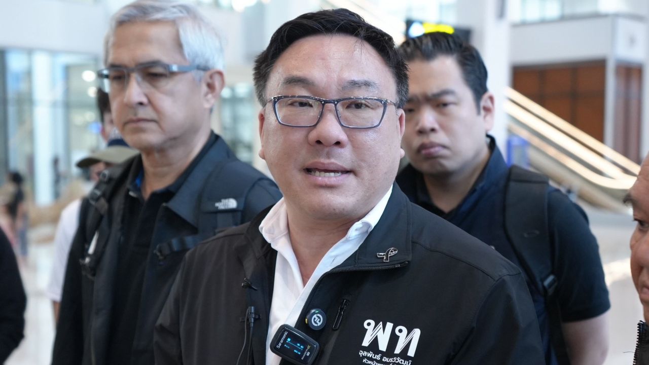 จุลพันธ์นำทีมเพื่อไทยลงพื้นที่หาดใหญ่ เร่งช่วยผู้ประสบภัยน้ำท่วม