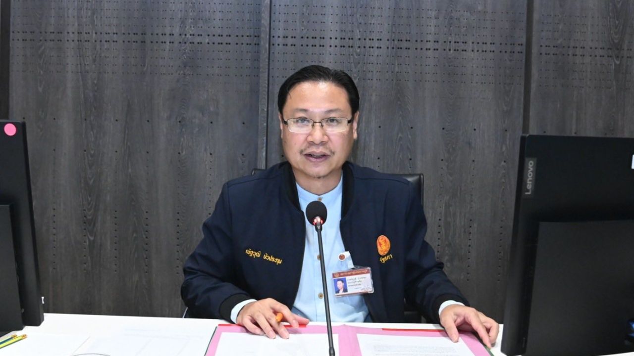 ณัฐวุฒิ ชี้ กมธ. ห่วงรัฐบาลอาจยุบสภาหนีการแก้รัฐธรรมนูญ