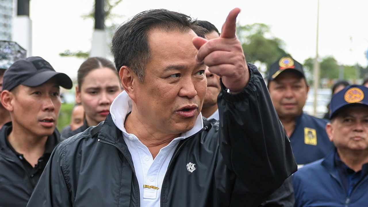 อนุทินประชุมเอกนิติ-ปลัดพาณิชย์ เตรียมฟื้นฟูเศรษฐกิจหาดใหญ่