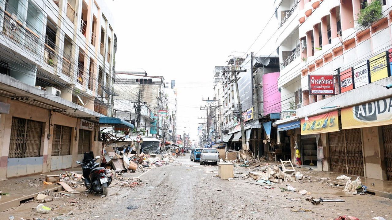 กระทรวงพาณิชย์ร่วมกับห้างวัสดุก่อสร้างลดราคาสินค้าเพื่อช่วยฟื้นฟูบ้านเรือนภาคใต้