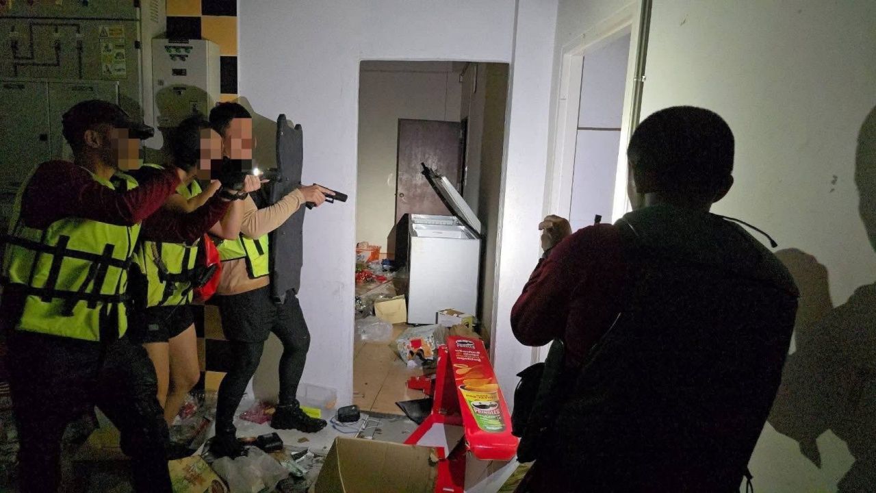 ตำรวจยืนยันภาพชุดปฏิบัติการพิเศษเข้าระงับเหตุปล้นร้านสะดวกซื้อในหาดใหญ่