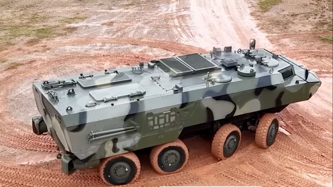 กองทัพเรือจัดส่งรถเกราะล้อยาง AWAV พร้อมหน่วยปฏิบัติการพิเศษช่วยเหลือผู้ประสบภัย