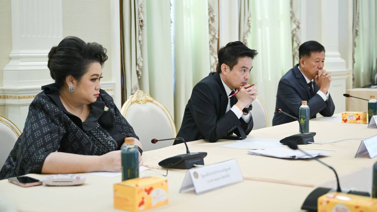 รัฐบาลร่วมมือภาคเอกชนช่วยน้ำท่วม 9 จังหวัดใต้