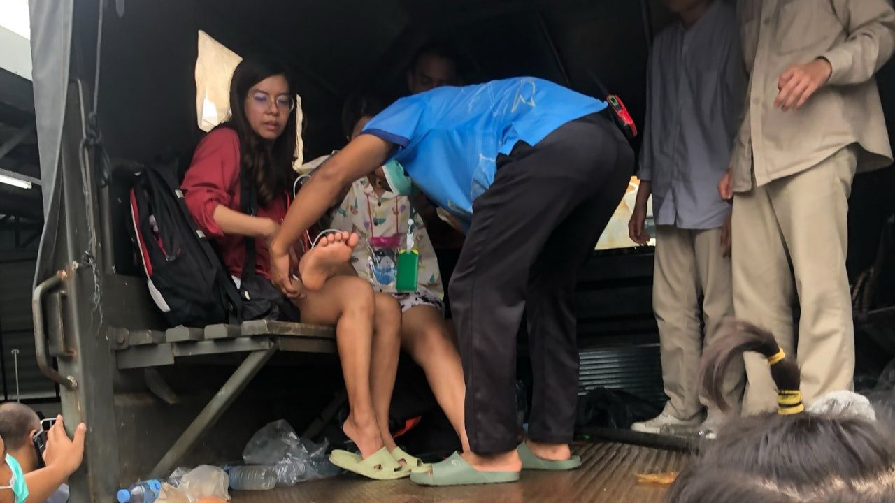 น้ำท่วมหาดใหญ่ สาวถูกงูกะปะกัด ต้องรักษาตัวในโรงพยาบาล