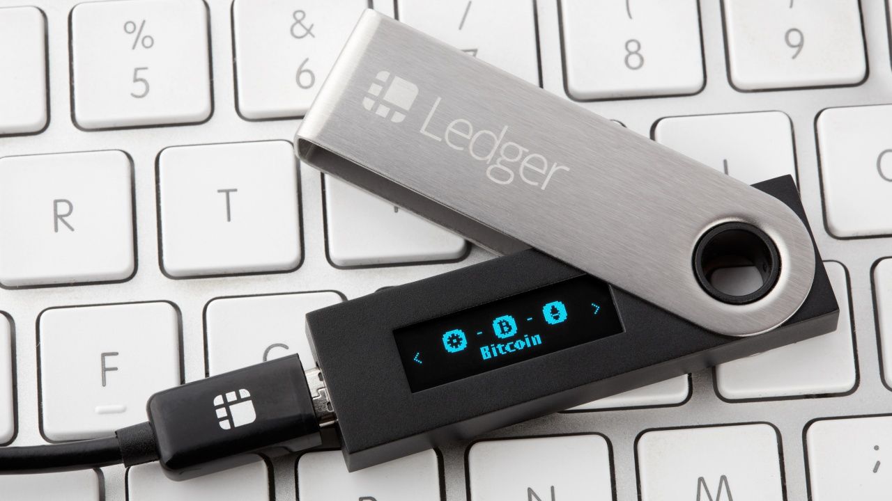 ทำความรู้จักกับ LEDGER Nano X หลังถูกอายัดในคดี "นานา"