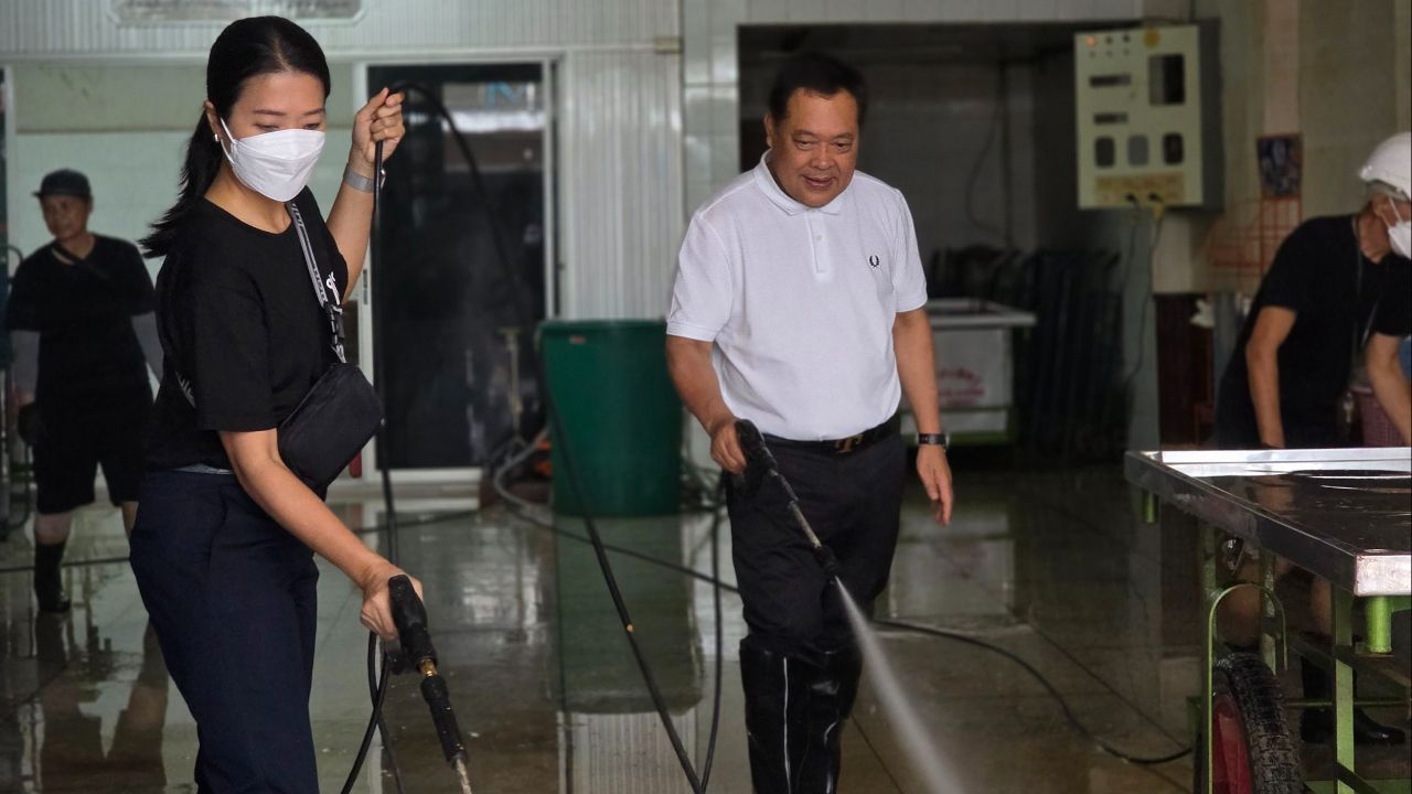 ทวี - ธีรรัตน์ ร่วมพรรคประชาชาติและเพื่อไทย Kick off กิจกรรมฟื้นฟูหาดใหญ่