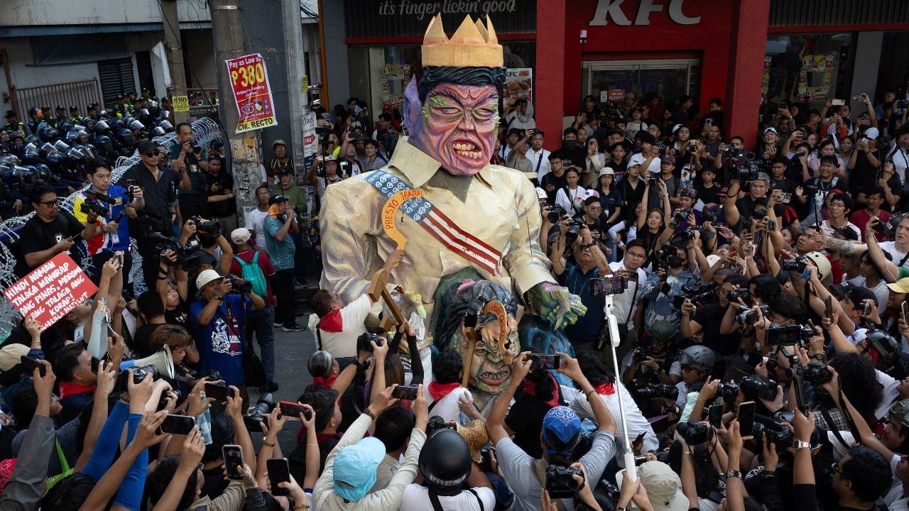 ฟิลิปปินส์เกิดประท้วงครั้งใหญ่ เรียกร้องเอาผิดทุจริตโครงการน้ำท่วม