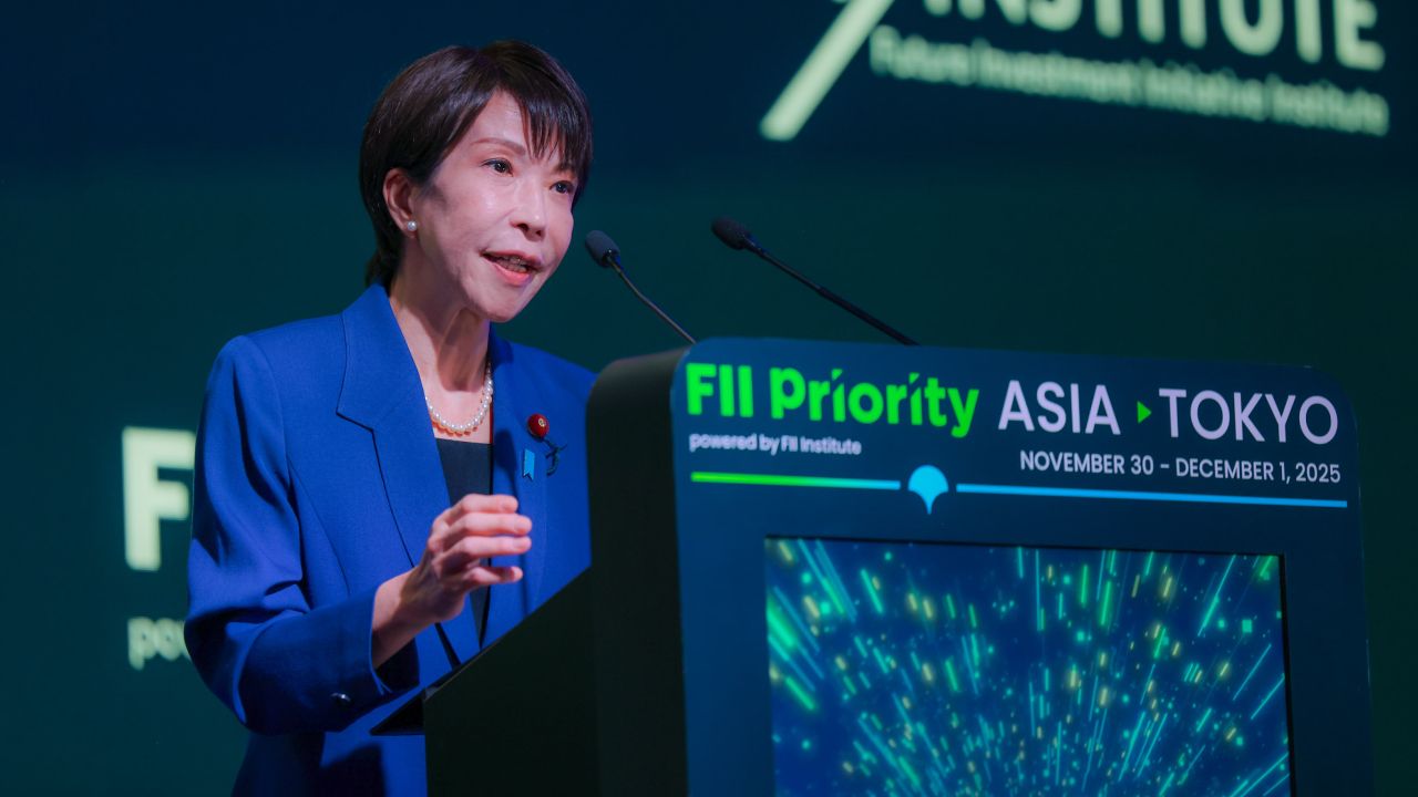 นายกรัฐมนตรีญี่ปุ่นอ้างคำพูดจากมังงะ 'ผ่าพิภพไททัน' เรียกร้องนักลงทุนในเวทีเศรษฐกิจซาอุฯ