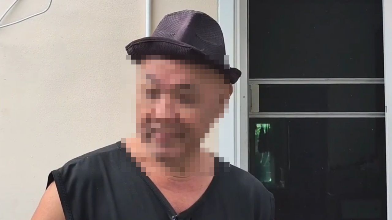 อดีตตำรวจปฏิเสธข้อกล่าวหา ไม่ให้อาหารนกและปัสสาวะเรี่ยราด