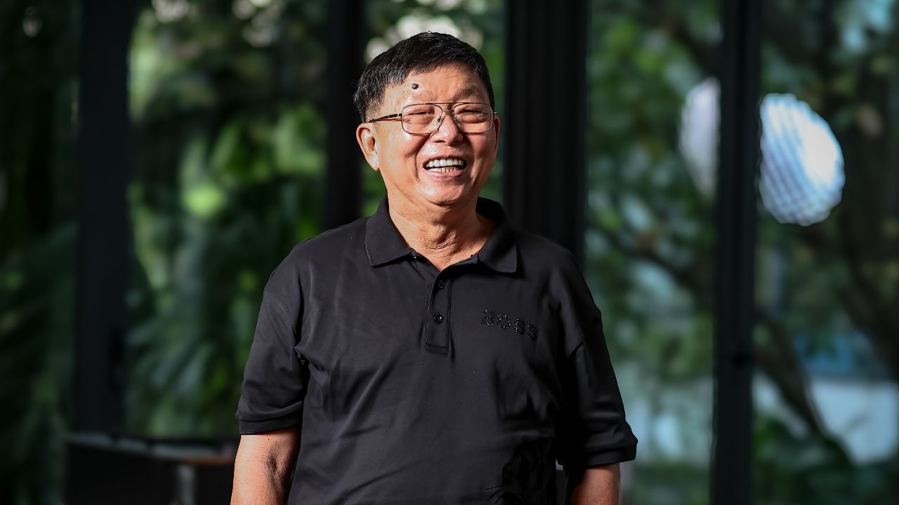 เจาะลึกชีวิตการเมืองกับคุณพ่อ สุชาติ เรืองปัญญาวุฒิ ที่บ้านร้อยล้าน