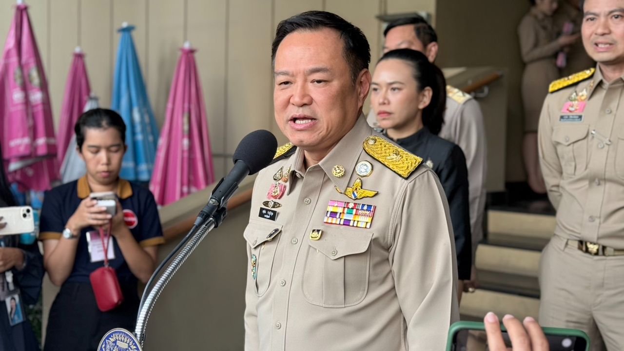 อนุทิน ชี้ สถานการณ์น้ำท่วมสงขลาหนัก เร่งช่วยประชาชนติดค้าง