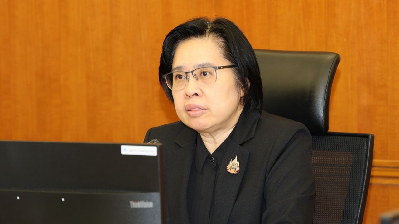 สศช. เผยจ้างงานไตรมาส 3 หดตัว 0.5% น้ำท่วมกระทบเกษตรกรรม