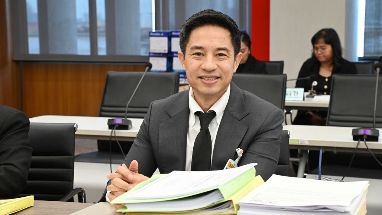 กรรมาธิการแก้ไขรัฐธรรมนูญเชื่อเสร็จทันกำหนด แต่กังวลยุบสภาก่อนลงมติ