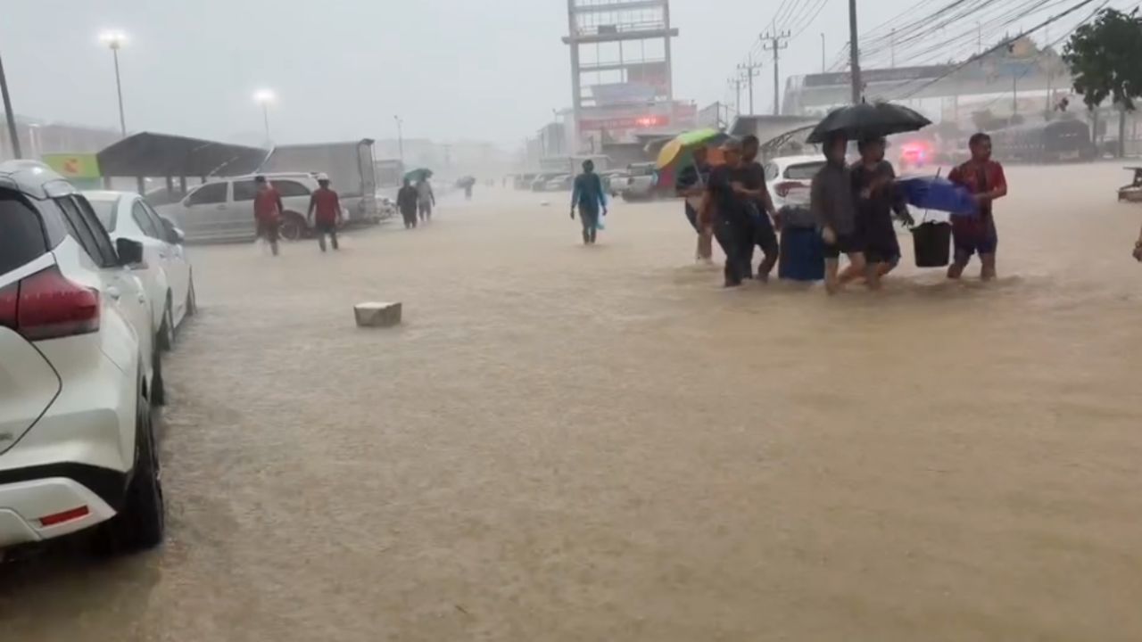 เตือน 6 จังหวัดภาคใต้ ฝนตกหนักเสี่ยงน้ำท่วมฉับพลัน