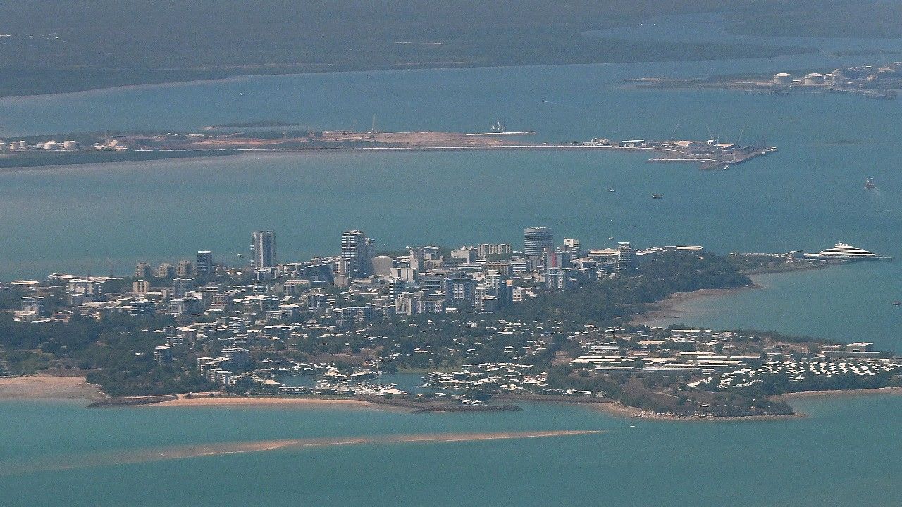 ไซโคลน 'ฟีนา' ถล่มดาร์วิน ออสเตรเลีย สนามบินปิดเมืองหยุดชะงัก