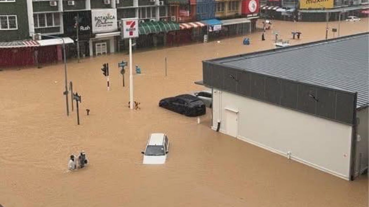 หมอสุภัทรชี้ Rain Bomb เขาคอหงส์ สาเหตุหลักน้ำท่วมหาดใหญ่ปี 2568