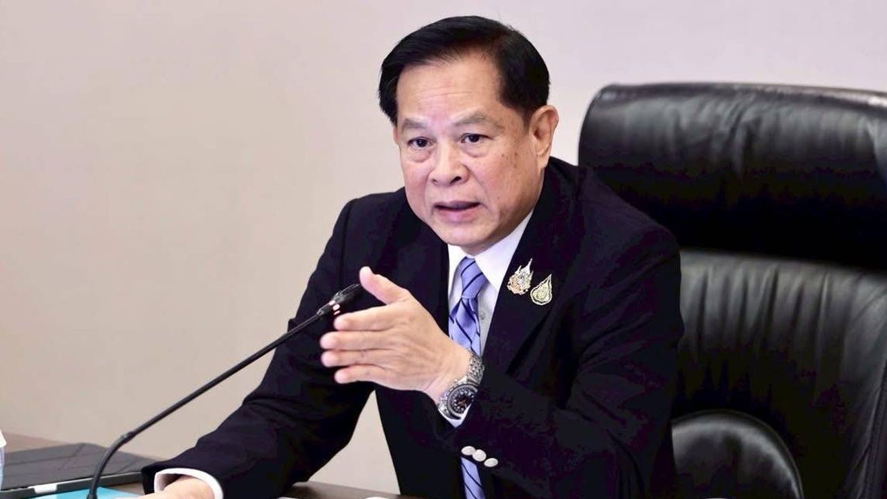 พีระพันธุ์เรียกร้องรัฐบาลหยุดซื้อไฟแพง เกรงใจนายทุนทำประชาชนเดือดร้อน