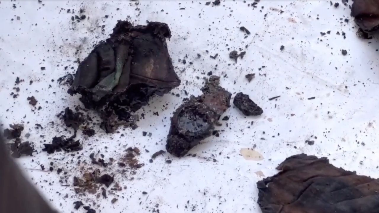 ศพปริศนาถูกฆ่าและเผาอำพรางในสกลนคร พบหลักฐานสำคัญ