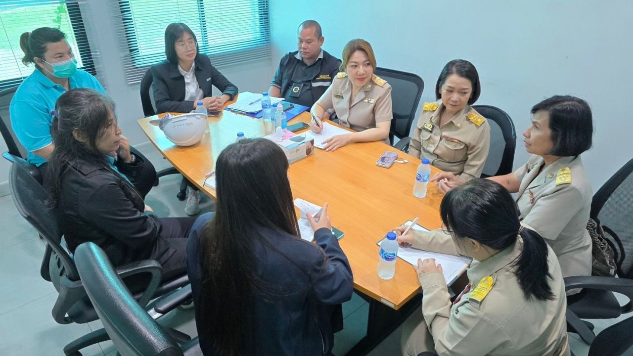 รมว.แรงงาน ห่วงใยลูกจ้างบาดเจ็บจากเหตุไฟไหม้โรงสีข้าว