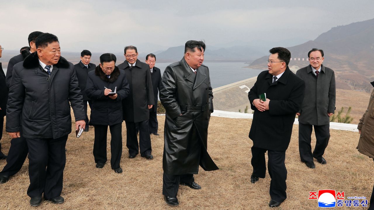 คิม จองอึน เปิดโรงไฟฟ้าพลังน้ำแห่งใหม่ในเกาหลีเหนือ