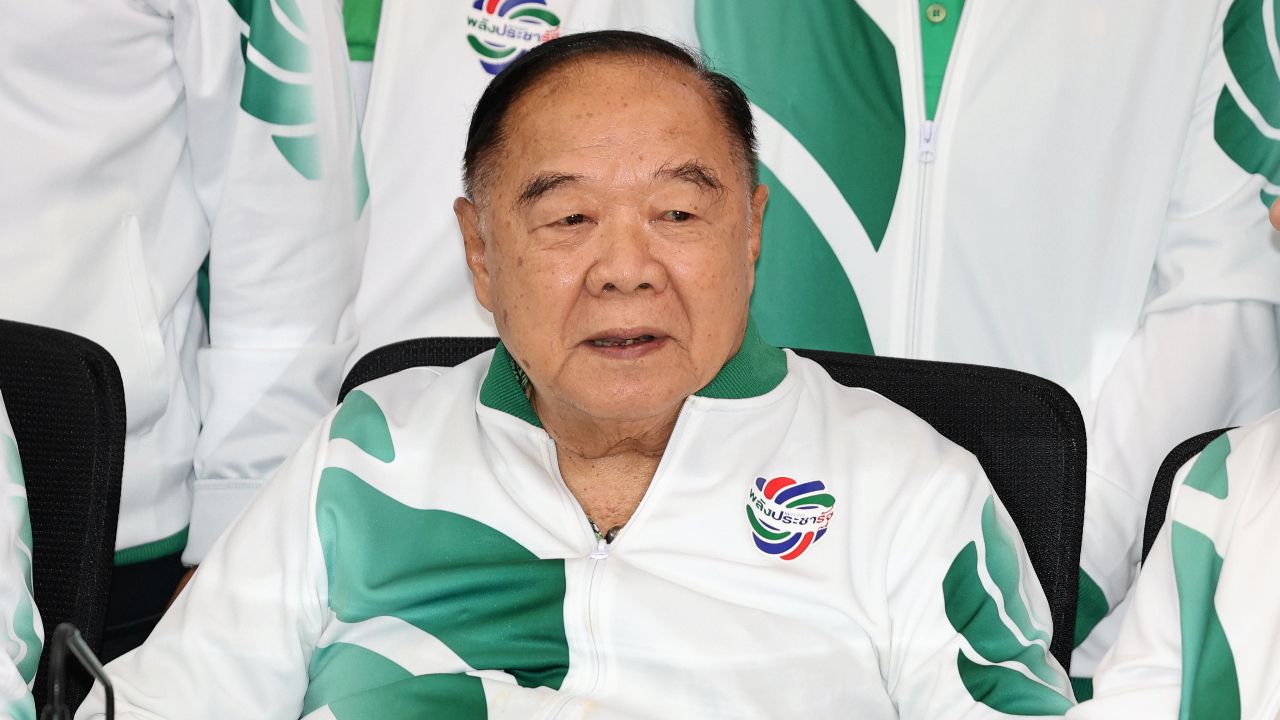 พล.อ.ประวิตร สั่งจัดตั้งครัวพลังประชารัฐ ช่วยเหลือผู้ประสบภัยน้ำท่วมภาคใต้