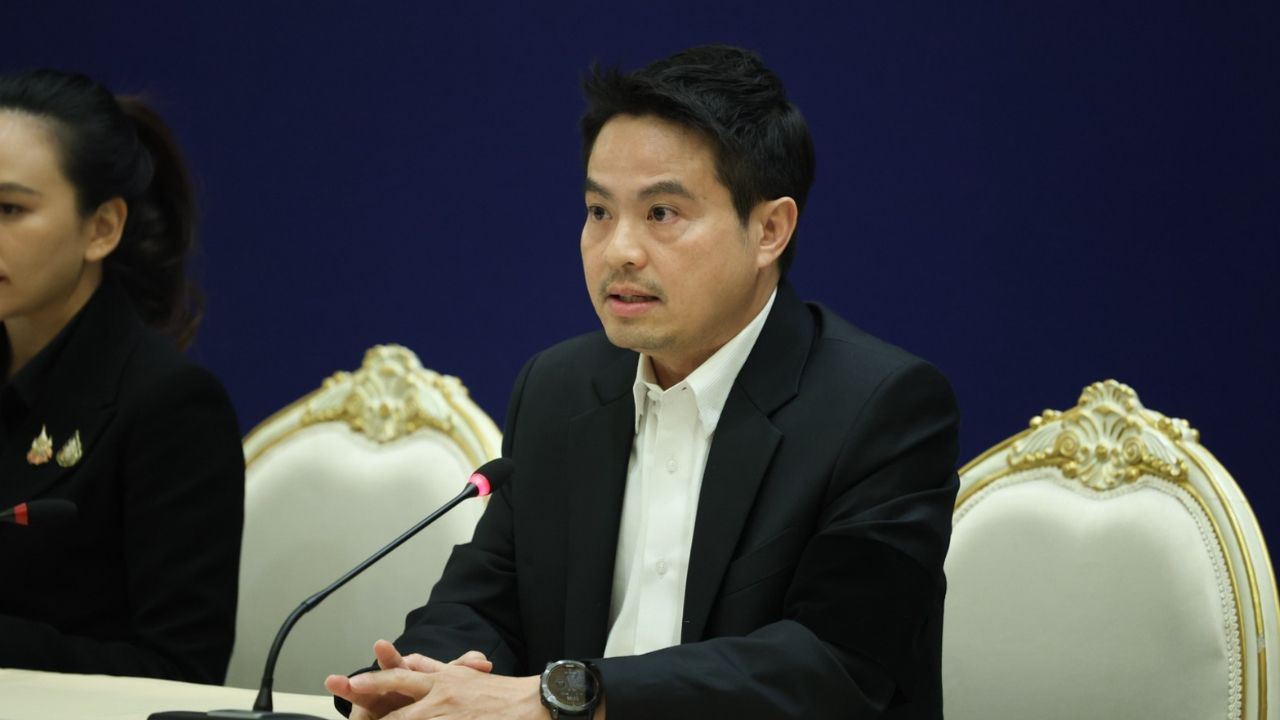 รัฐบาลเปิดศูนย์ปฏิบัติการแก้ไขสถานการณ์น้ำท่วมใต้