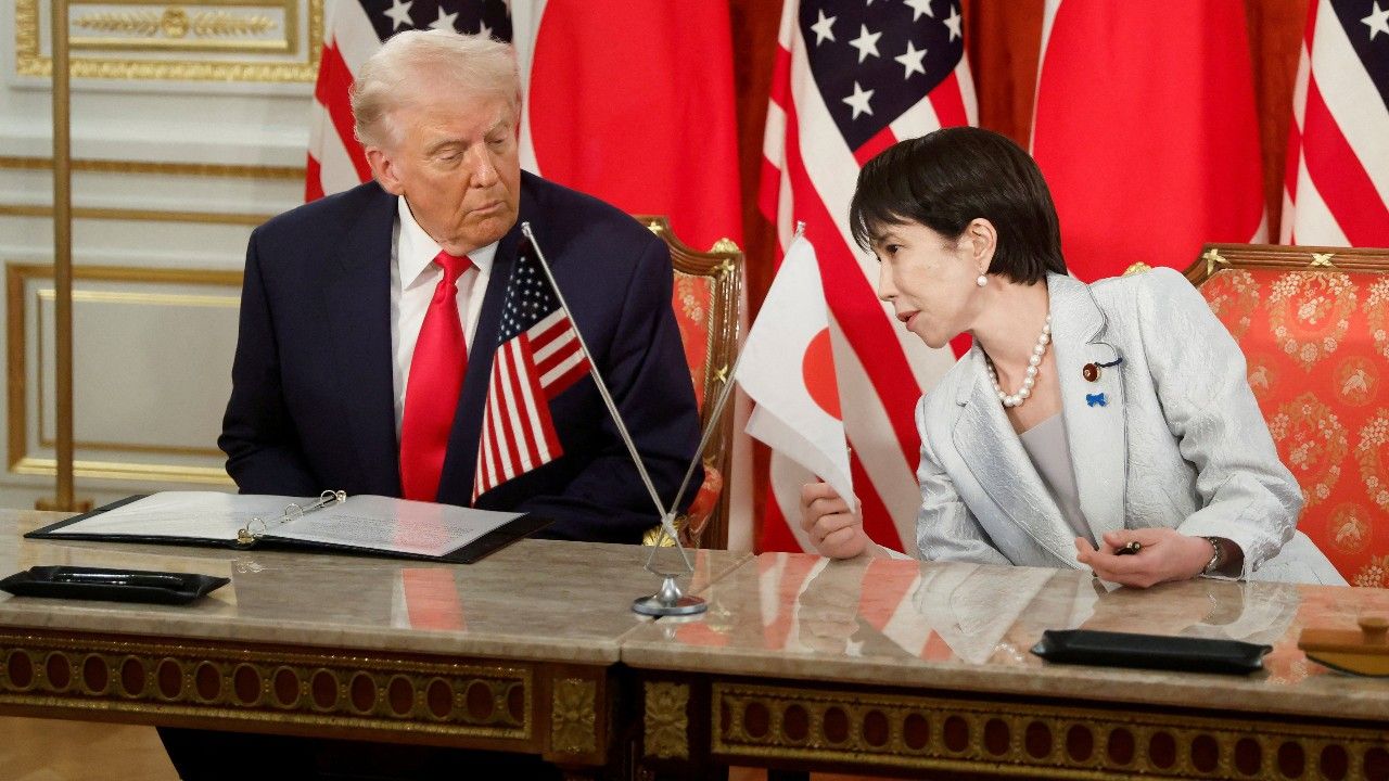 ทรัมป์เชิญนายกฯ ญี่ปุ่นติดต่อได้ทุกเมื่อ ย้ำความสัมพันธ์แน่นแฟ้นหลังพิพาทจีน